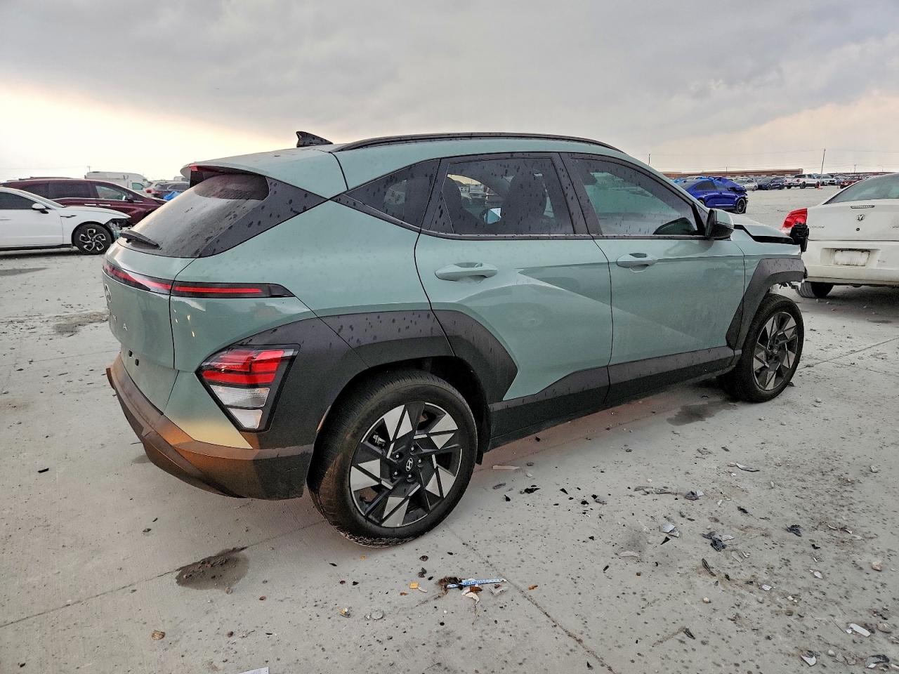 2025 HYUNDAI KONA SEL photo 3