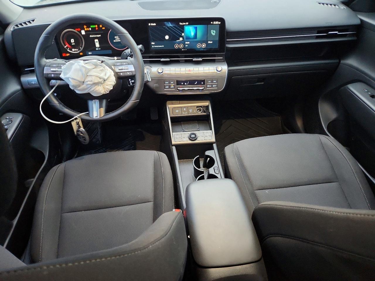2025 HYUNDAI KONA SEL photo 8