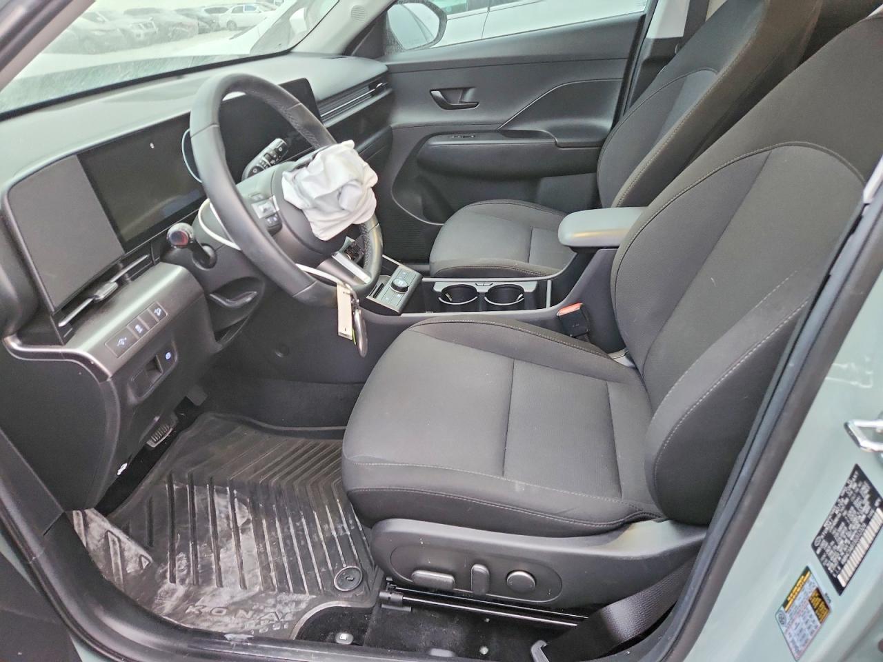 2025 HYUNDAI KONA SEL photo 7