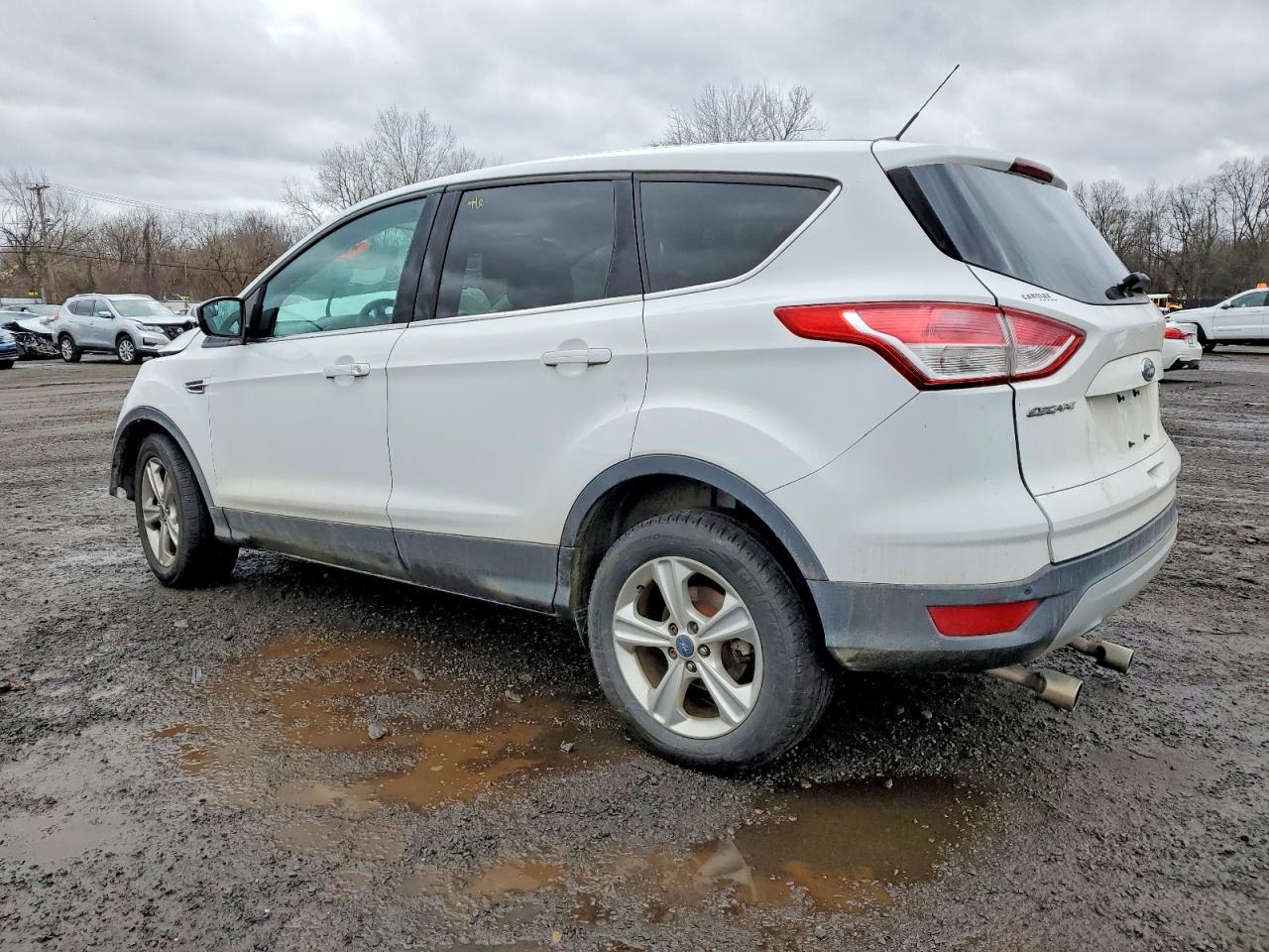 2013 FORD ESCAPE SE photo 2