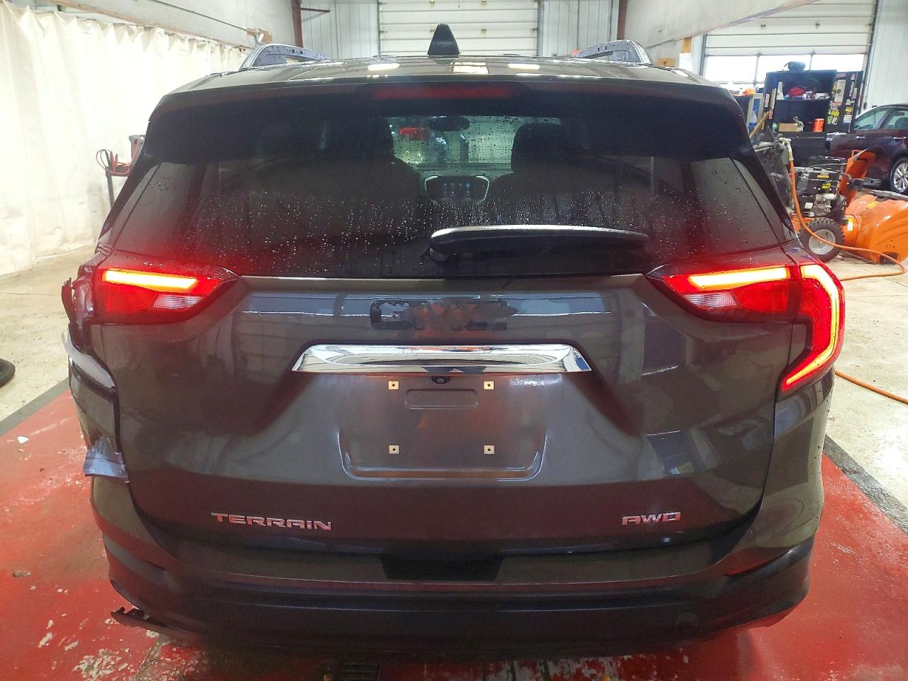 2019 GMC TERRAIN SLE photo 6