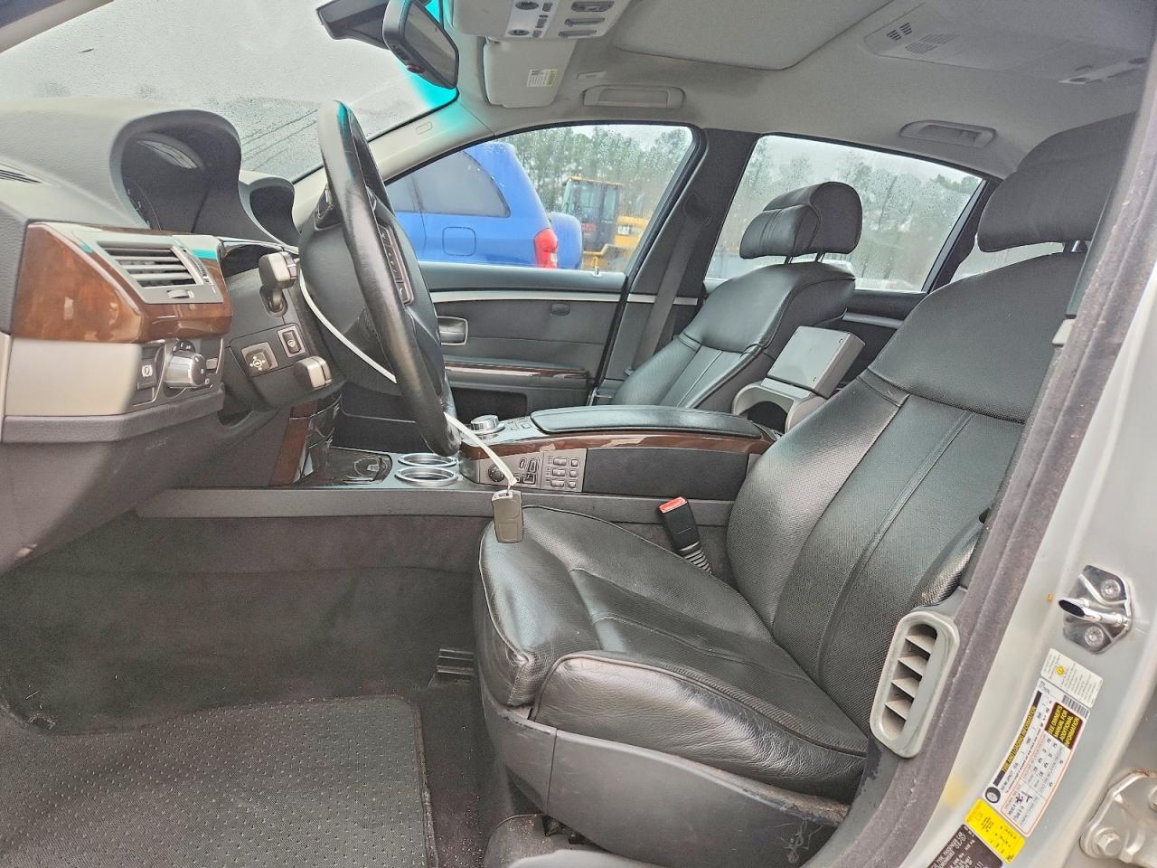 2007 BMW 750 photo 19