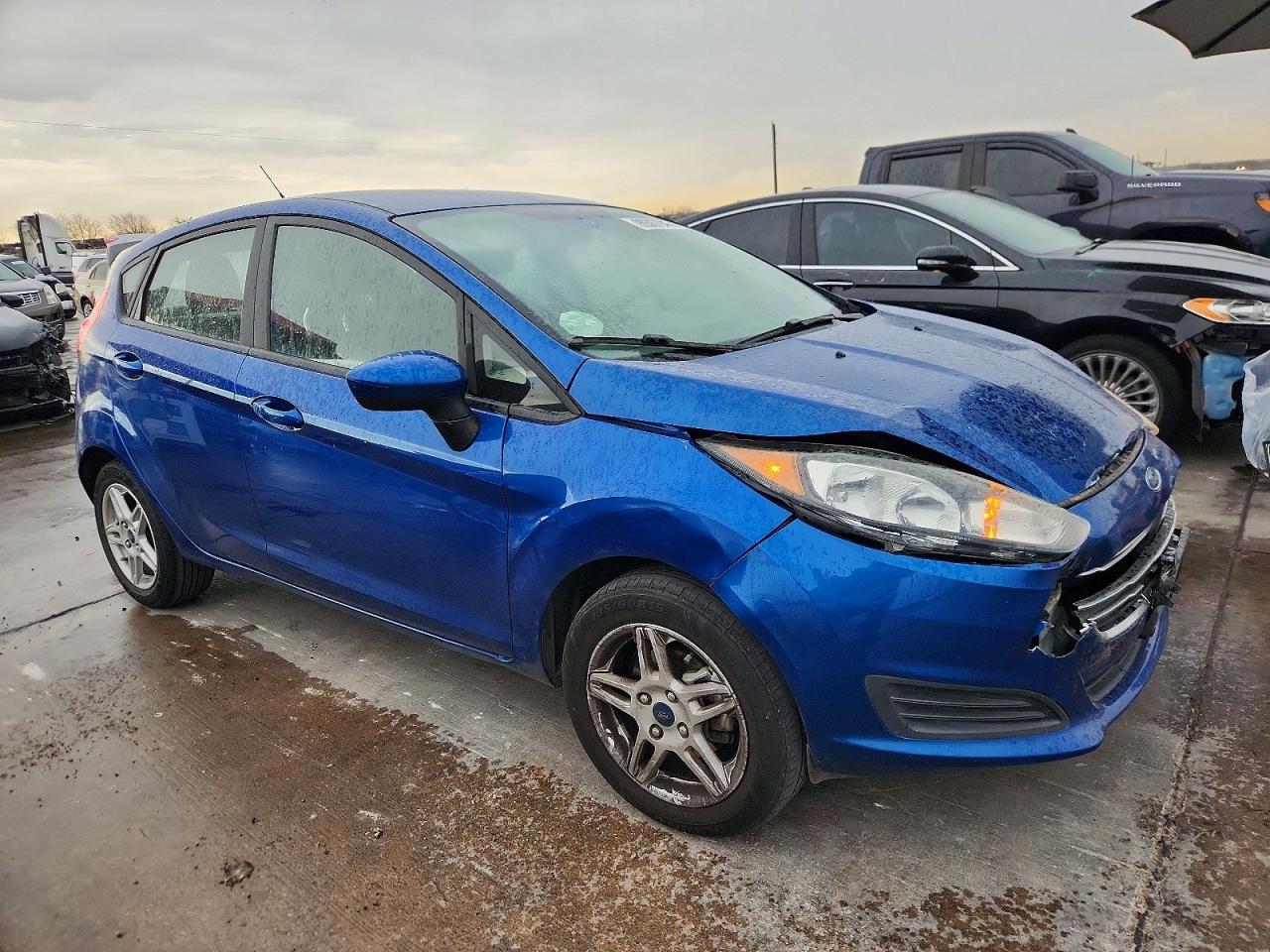 2019 FORD FIESTA SE photo 4