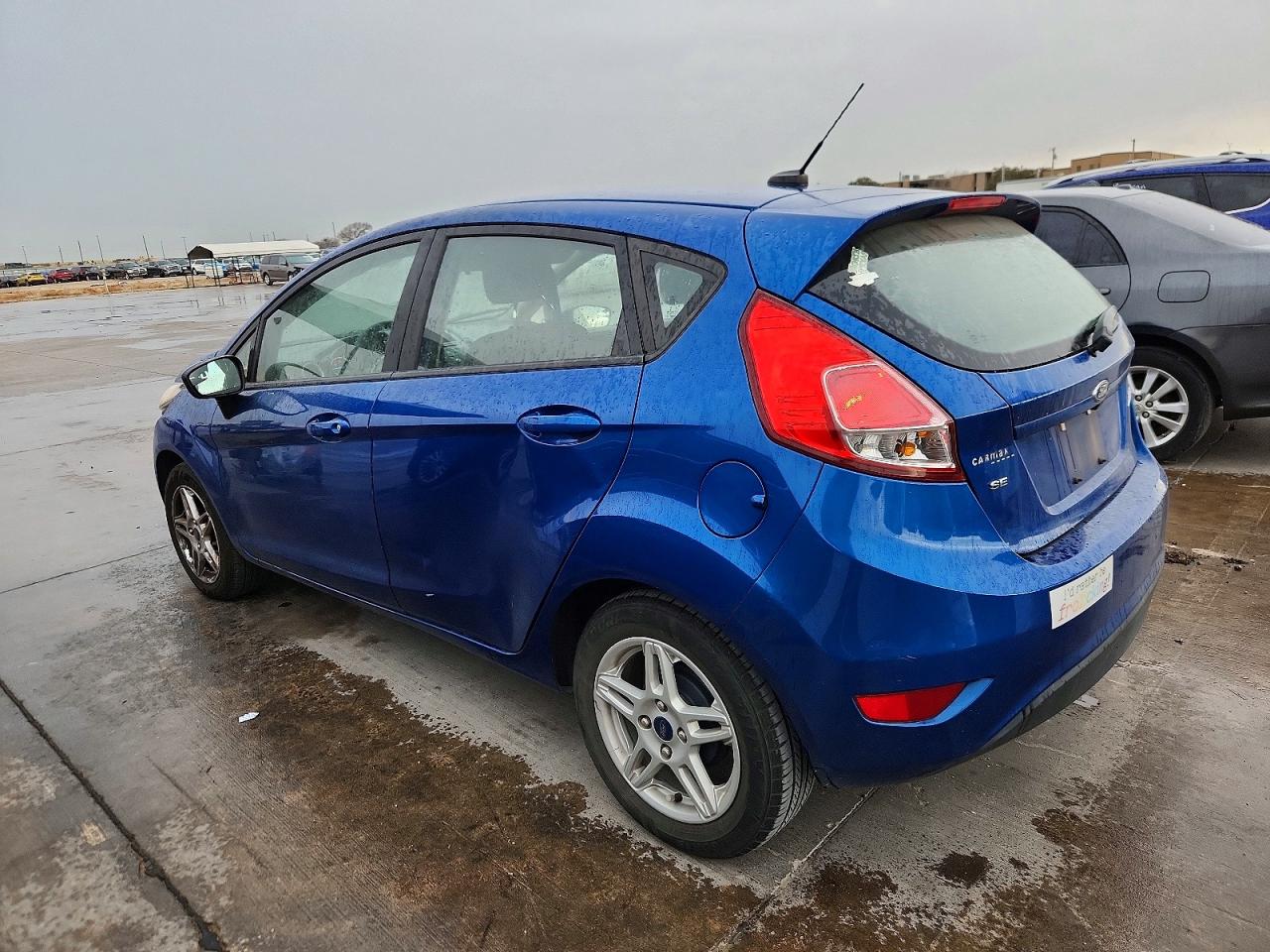 2019 FORD FIESTA SE photo 2