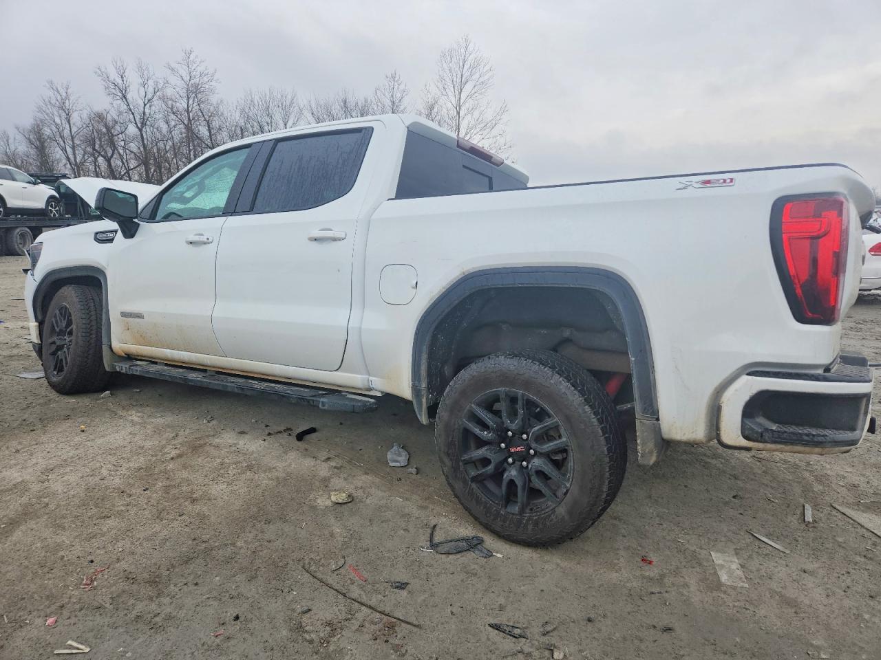 2025 GMC SIERRA K1500 ELEVATION photo 2