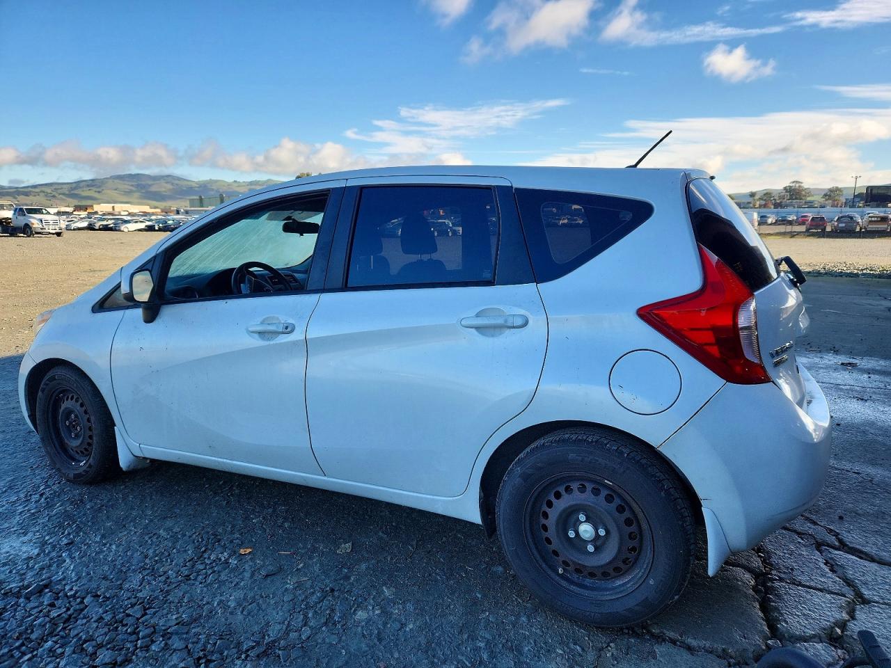 2014 NISSAN VERSA NOTE S photo 2