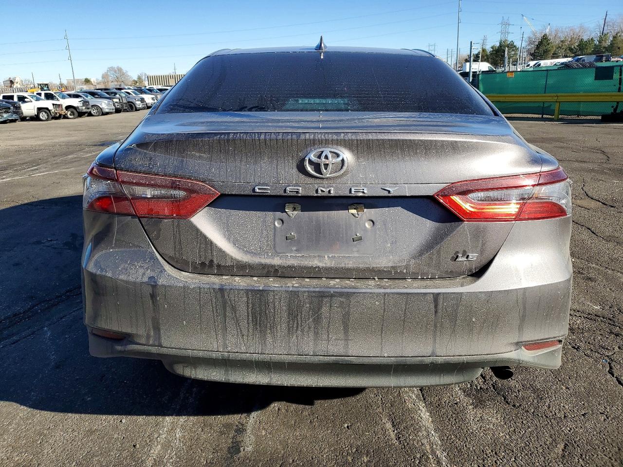 2022 TOYOTA CAMRY LE photo 11