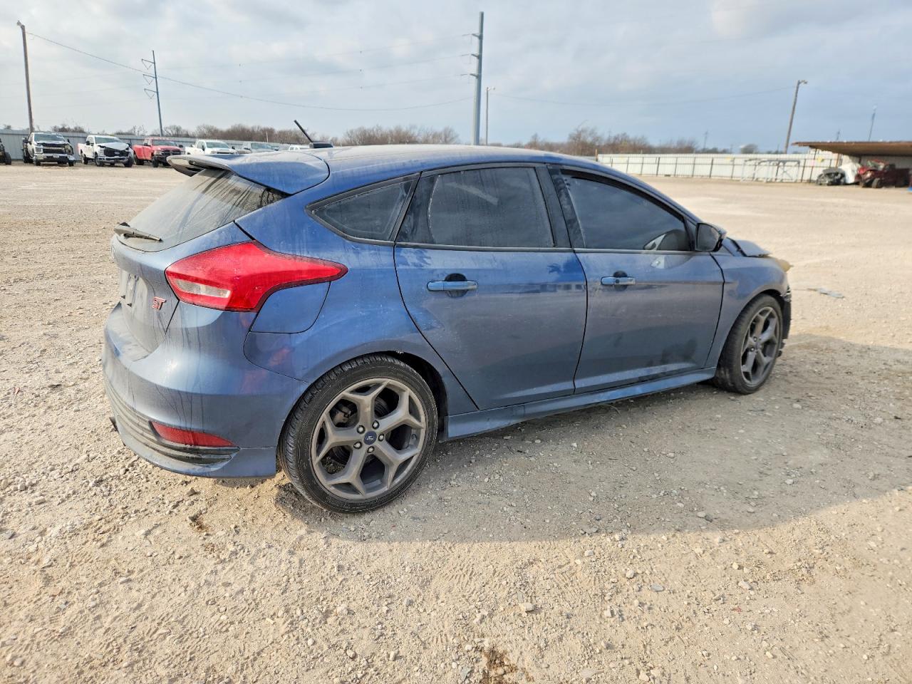 2018 FORD FOCUS ST photo 3