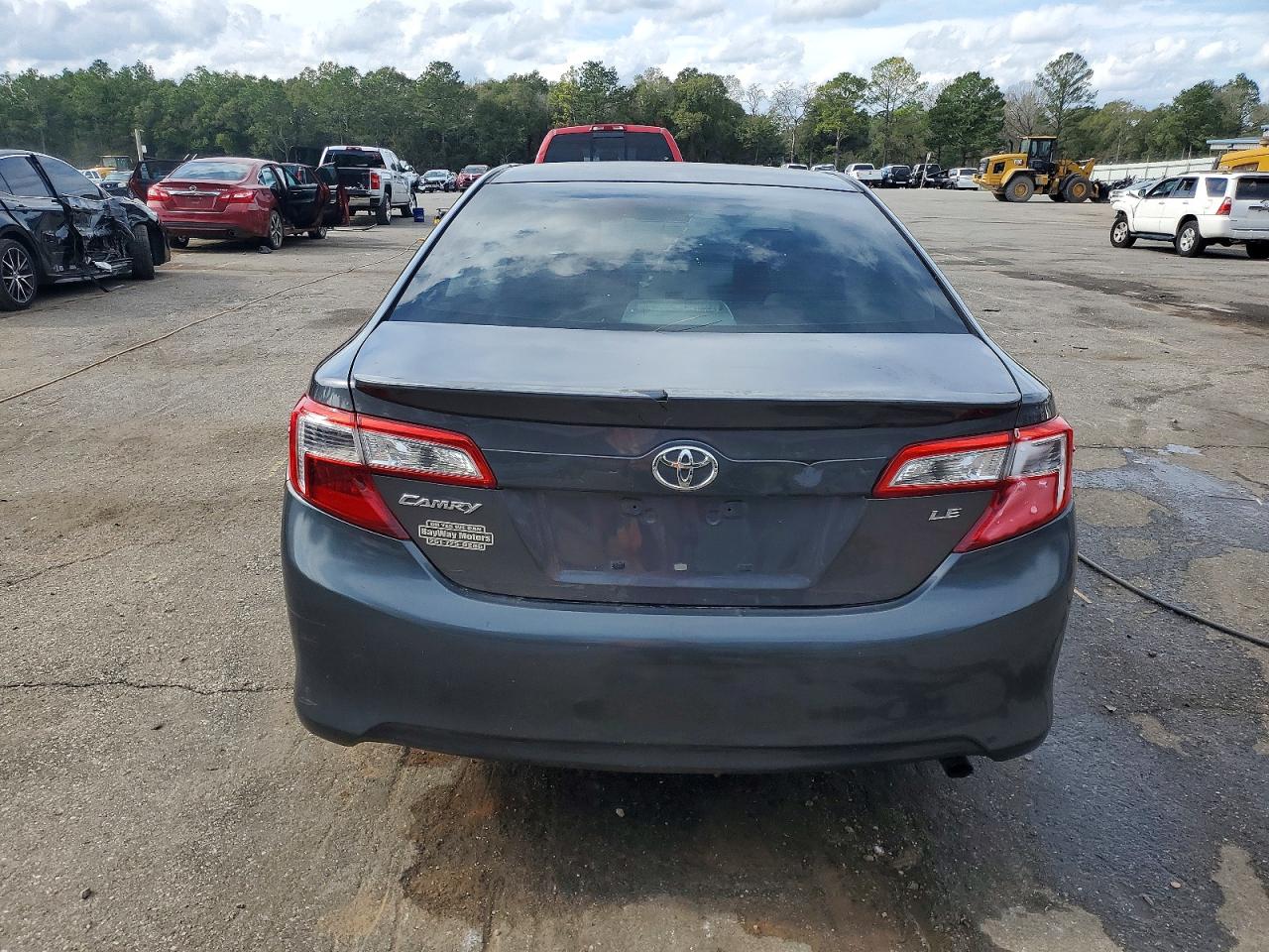 2012 TOYOTA CAMRY LE photo 11