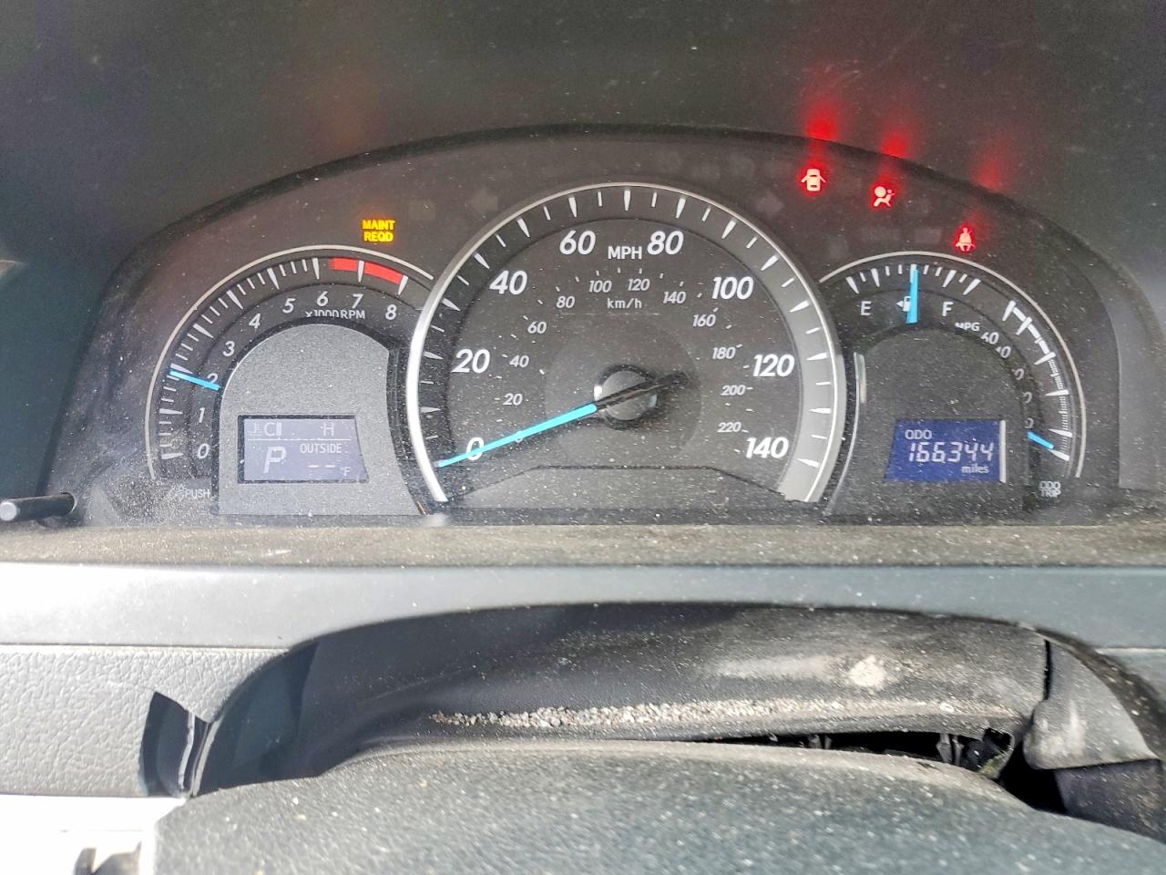 2012 TOYOTA CAMRY LE photo 17