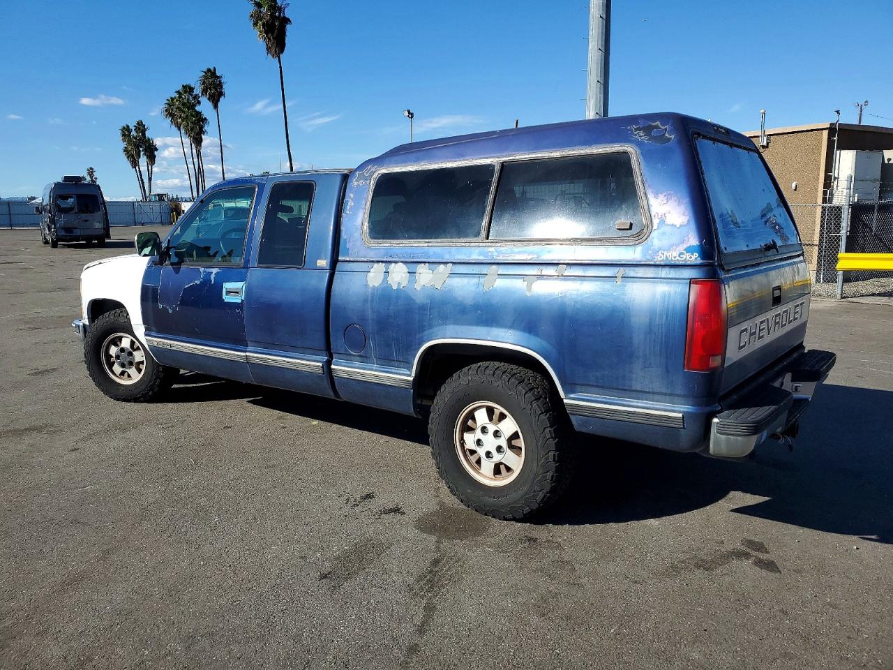 1994 CHEVROLET GMT-400 C1500 photo 2