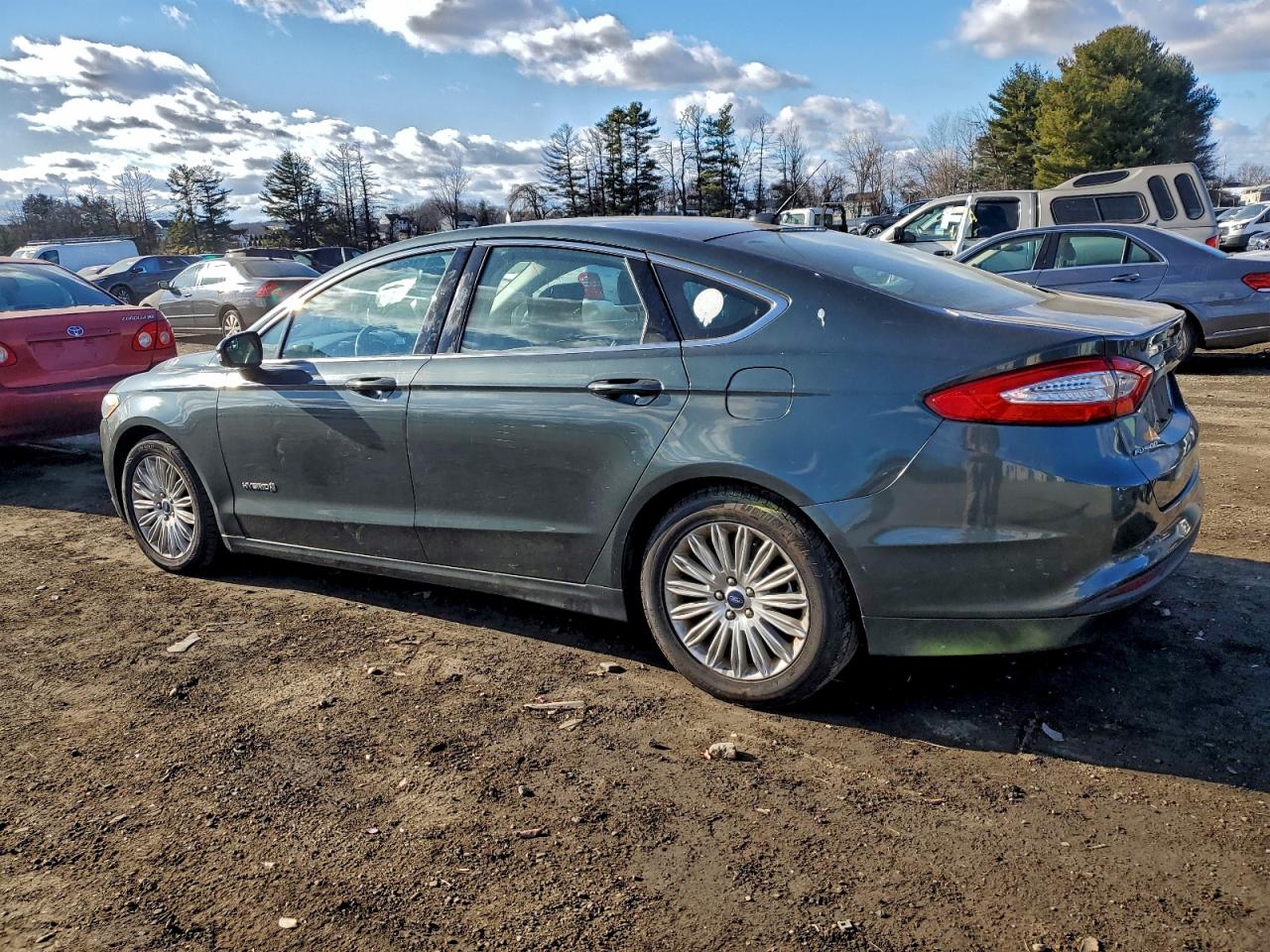 2015 FORD FUSION SE HYBRID photo 2
