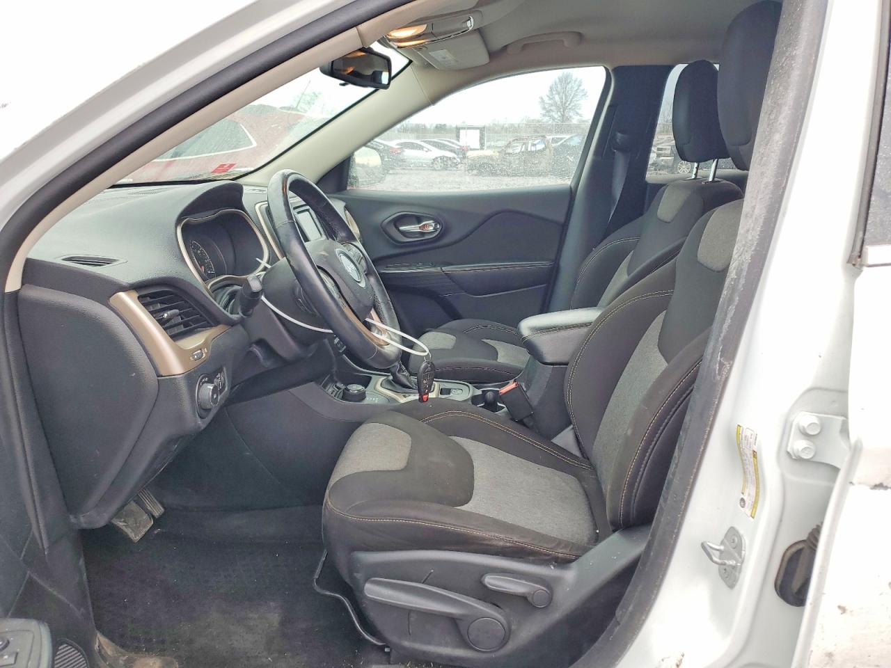 2014 JEEP CHEROKEE LATITUDE photo 7