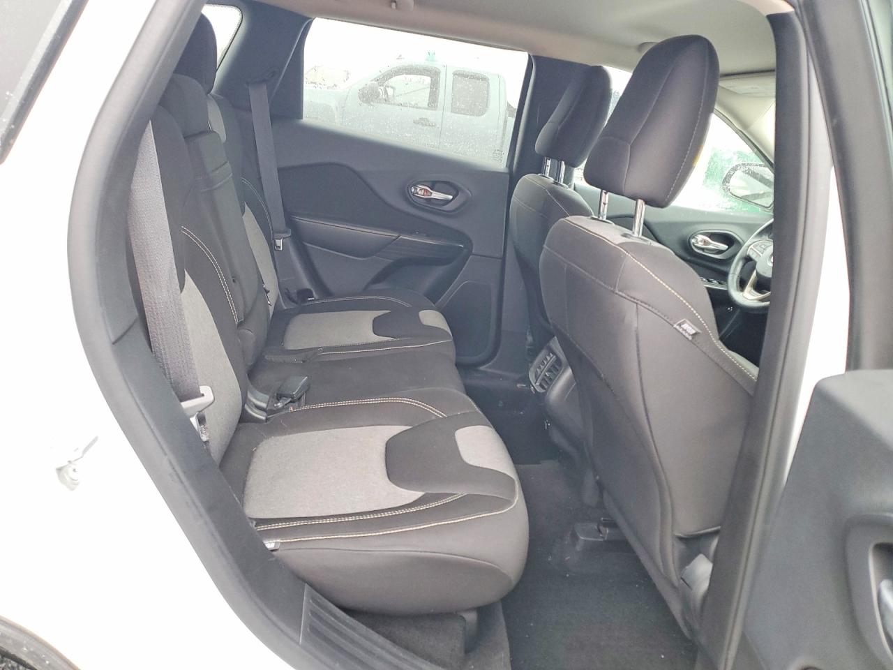 2014 JEEP CHEROKEE LATITUDE photo 11