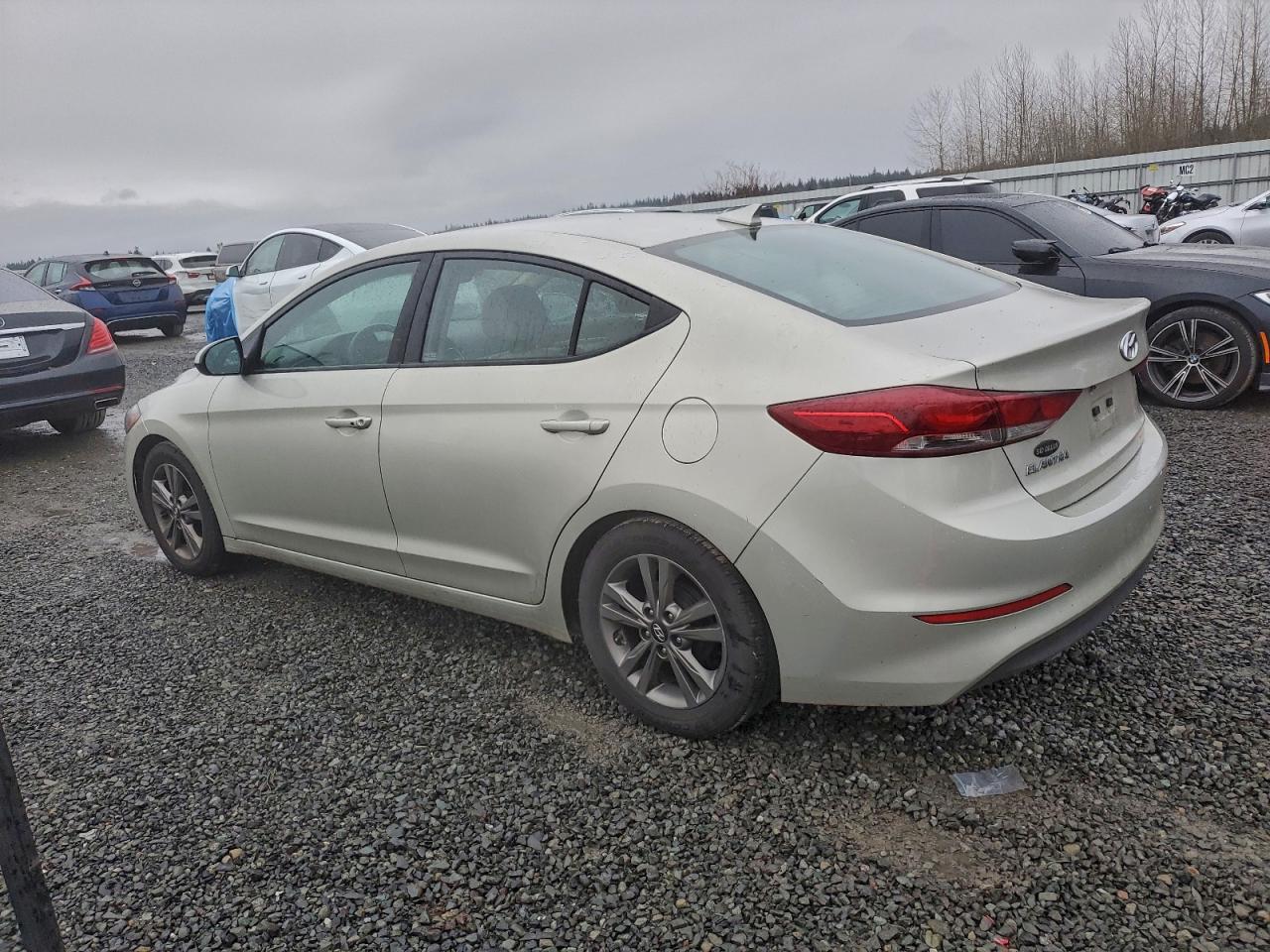 2017 HYUNDAI ELANTRA SE photo 2