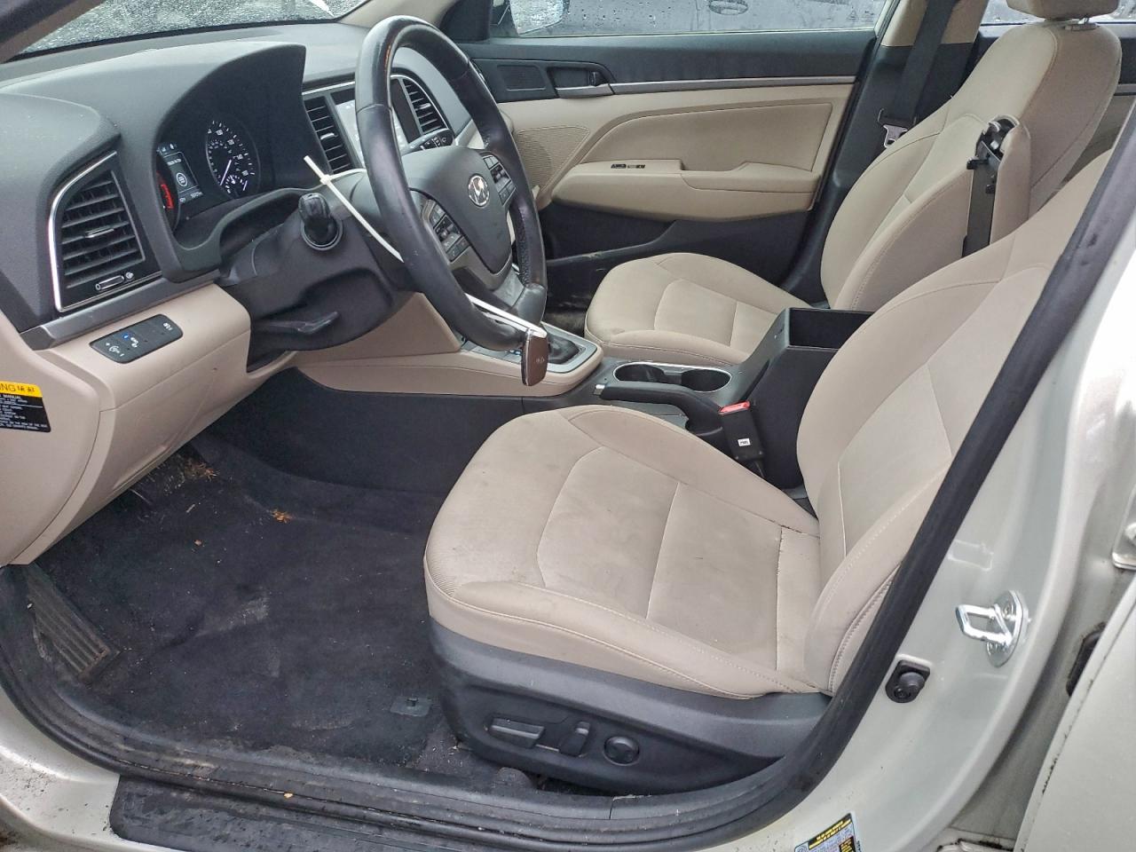 2017 HYUNDAI ELANTRA SE photo 7