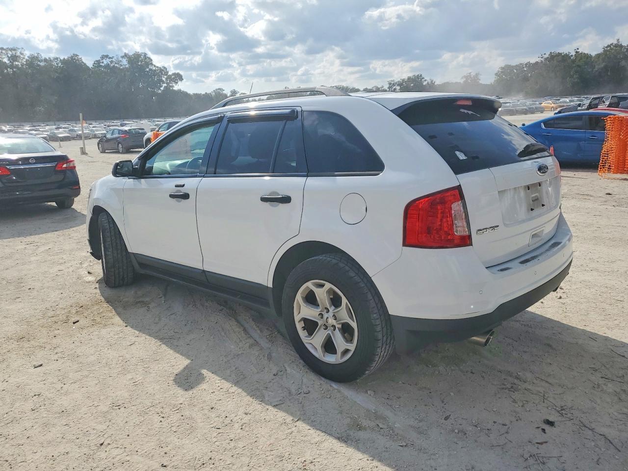 2014 FORD EDGE SE photo 4
