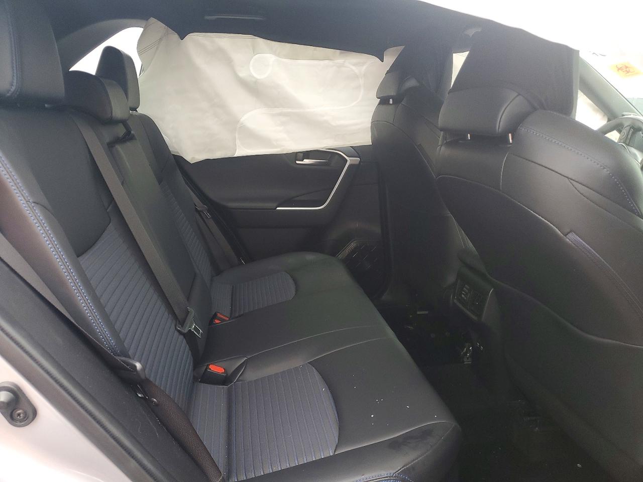 2019 TOYOTA RAV4 XSE photo 11