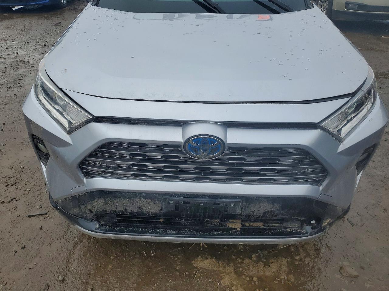 2019 TOYOTA RAV4 XSE photo 12