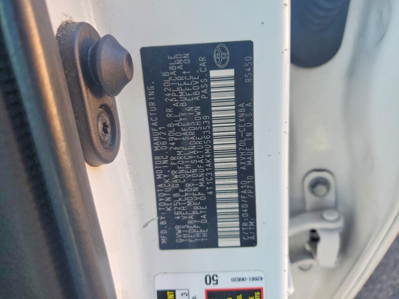 2021 TOYOTA CAMRY LE photo 12