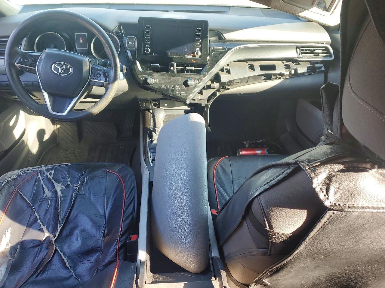 2021 TOYOTA CAMRY LE photo 8