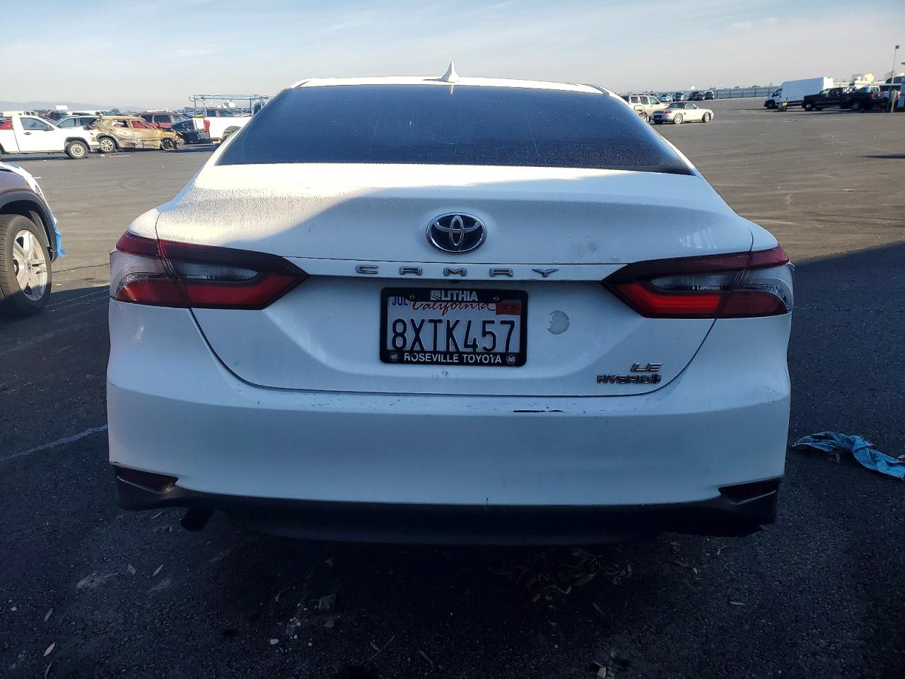 2021 TOYOTA CAMRY LE photo 6