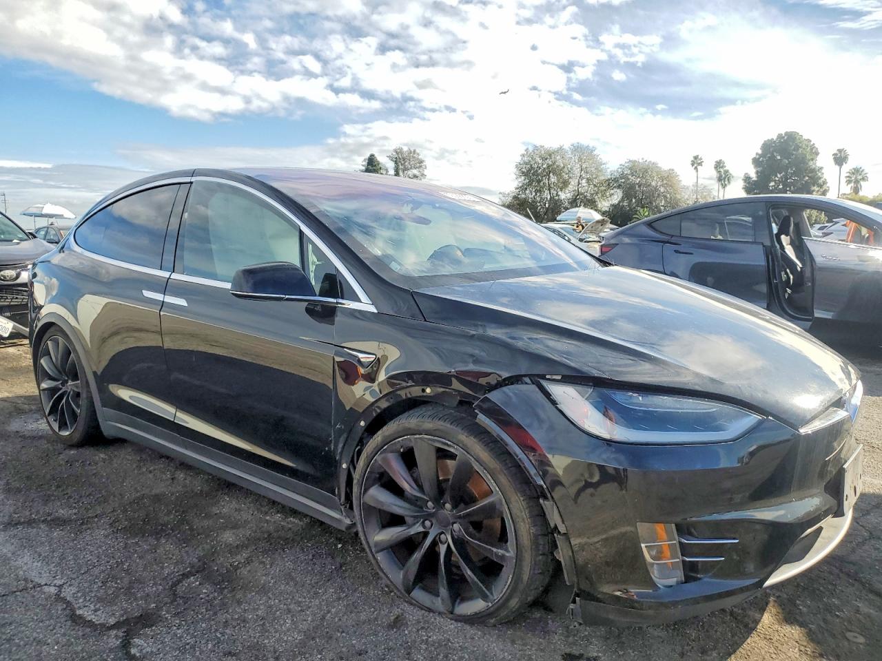 2018 TESLA MODEL X photo 4