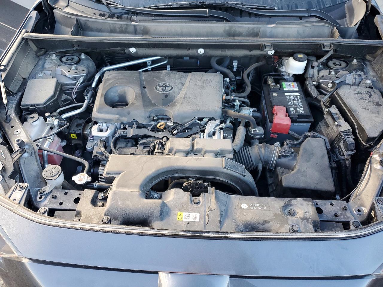2021 TOYOTA RAV4 LE photo 12
