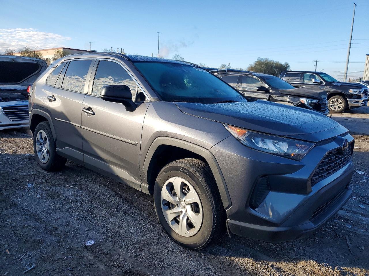 2021 TOYOTA RAV4 LE photo 4