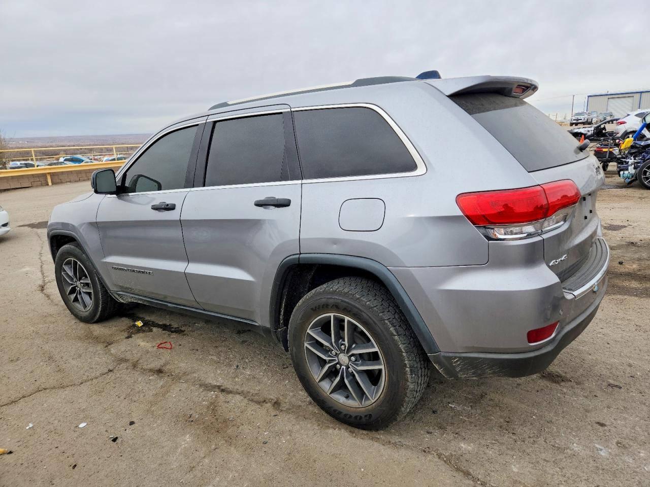 2018 JEEP GRAND CHEROKEE LIMITED photo 3