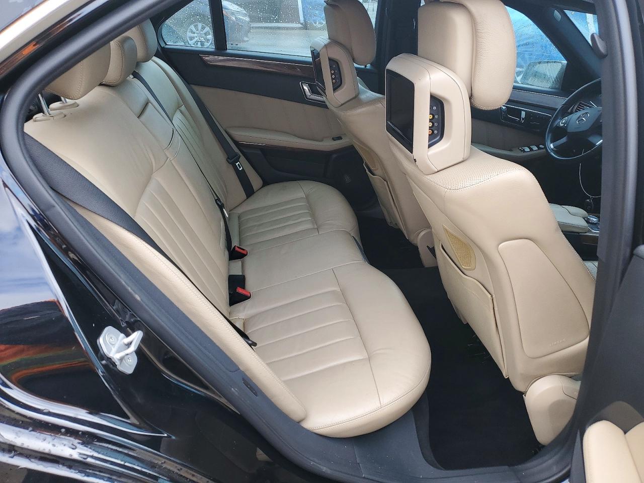 2010 MERCEDES-BENZ E 550 photo 10