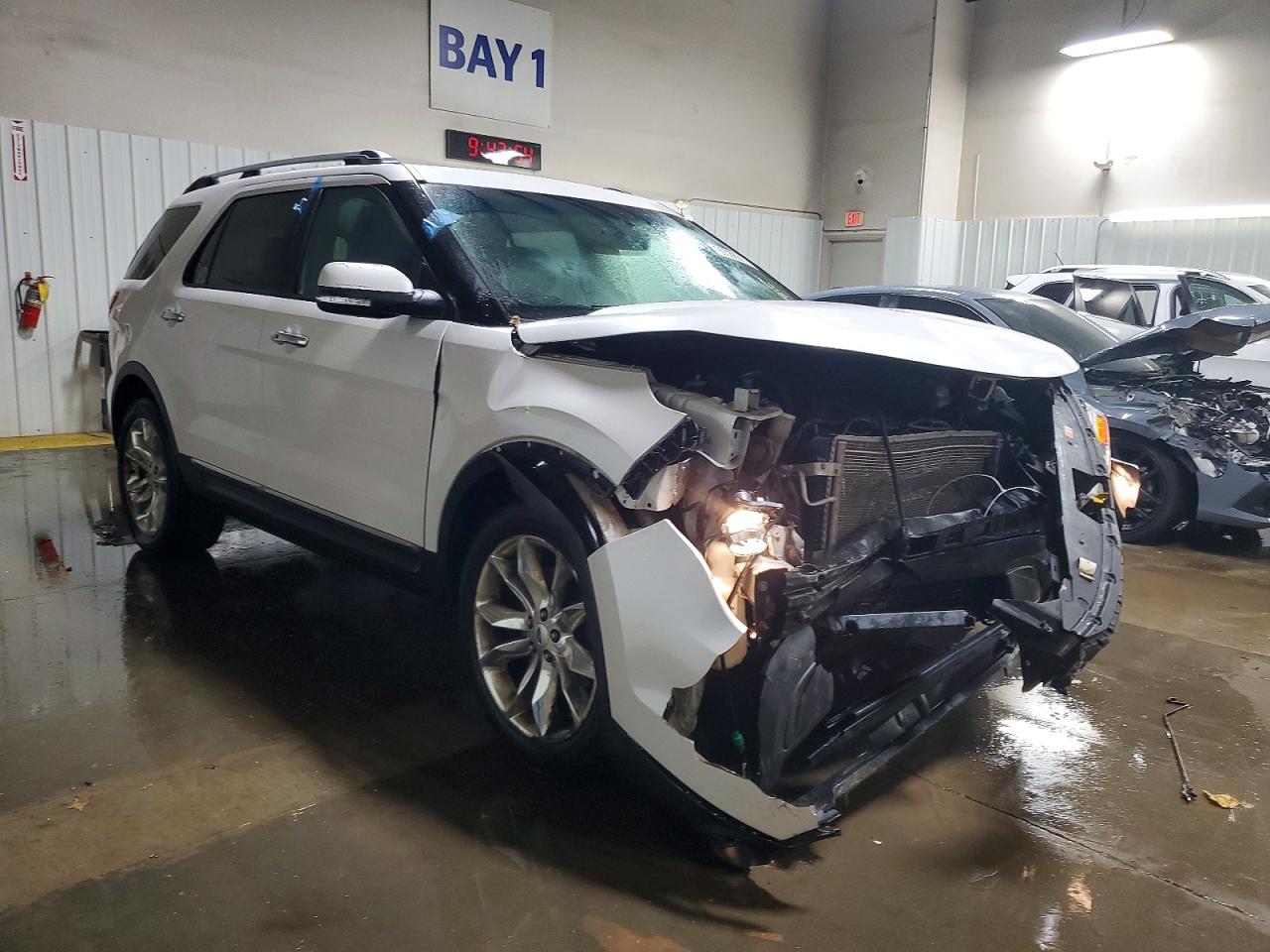 2013 FORD EXPLORER LIMITED photo 4
