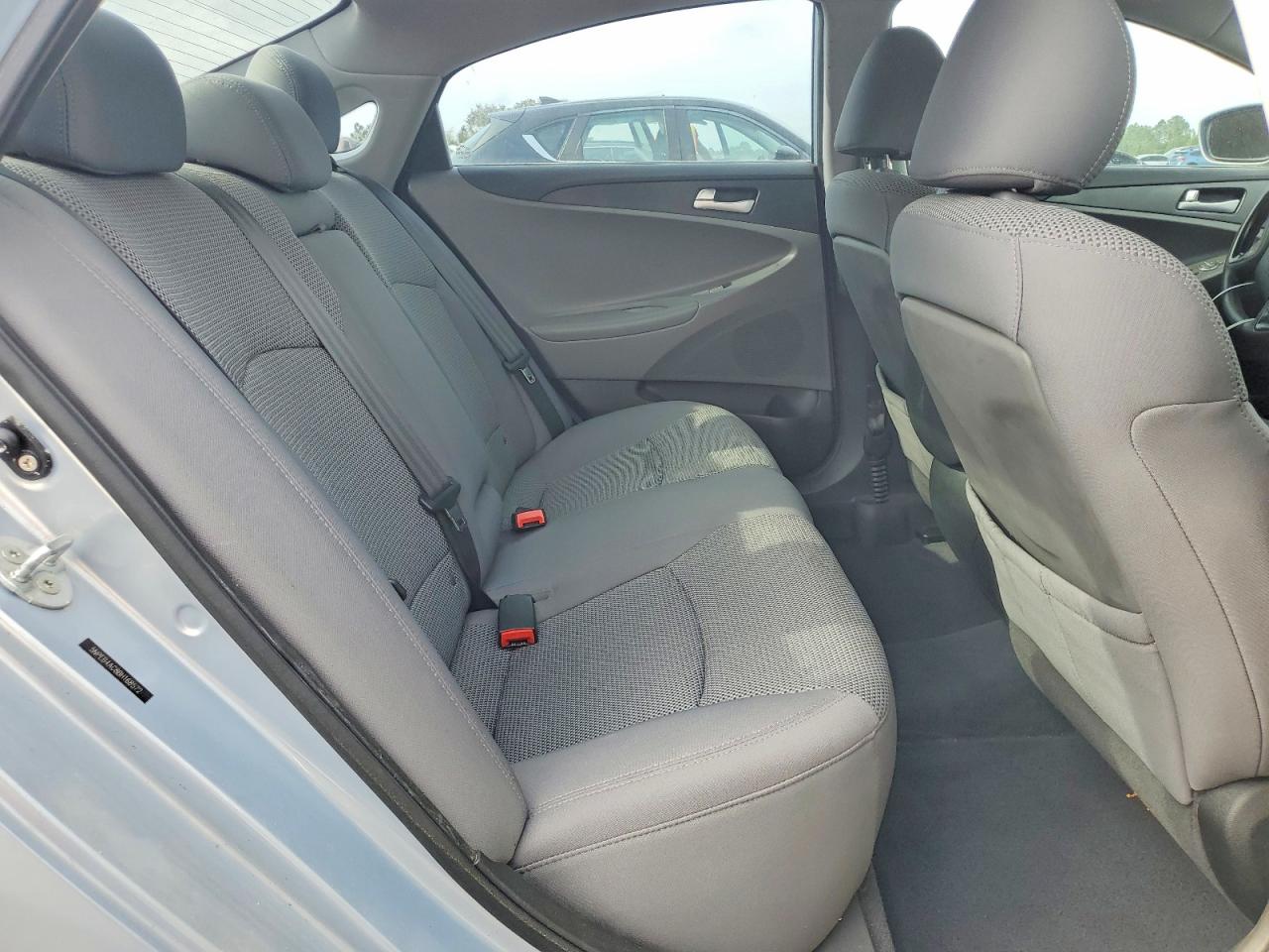2011 HYUNDAI SONATA GLS photo 10
