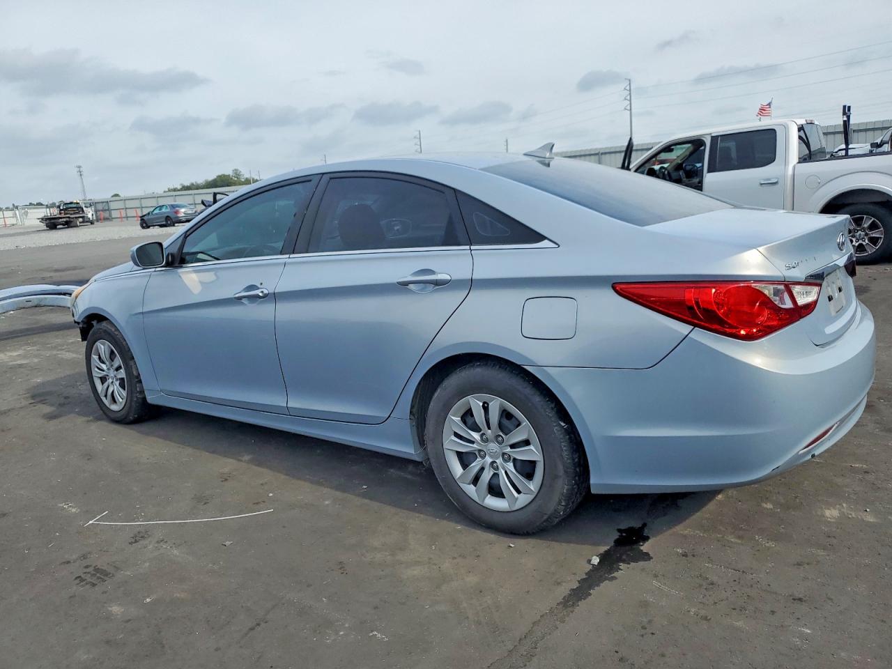 2011 HYUNDAI SONATA GLS photo 2