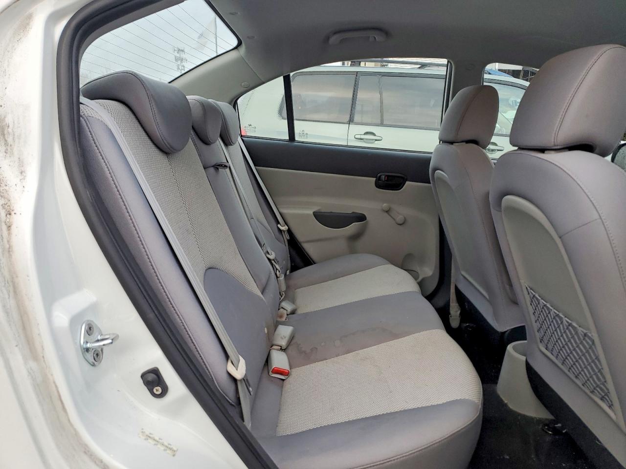 2010 HYUNDAI ACCENT GLS photo 10