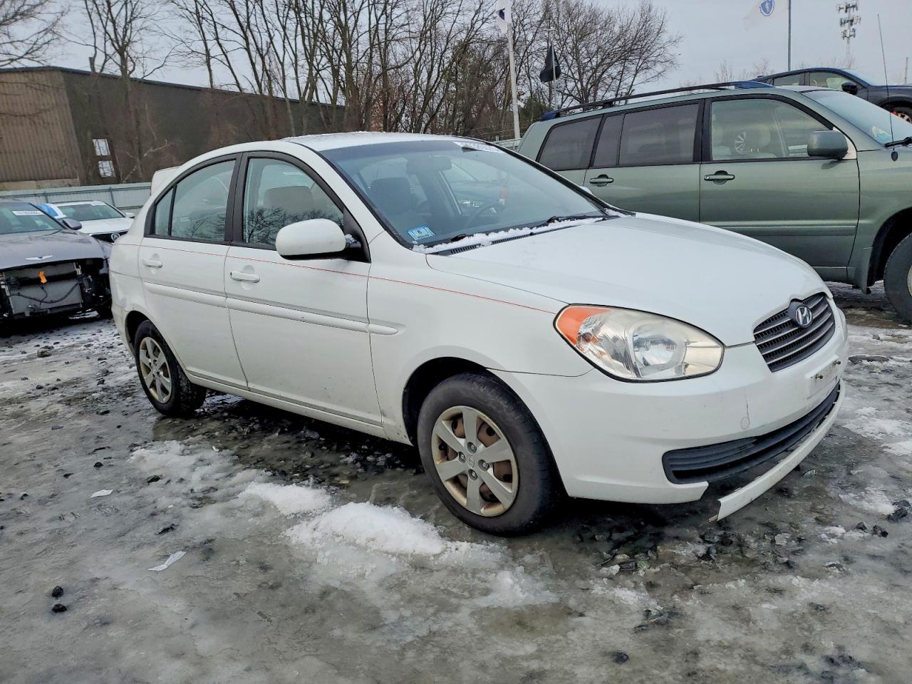 2010 HYUNDAI ACCENT GLS photo 4