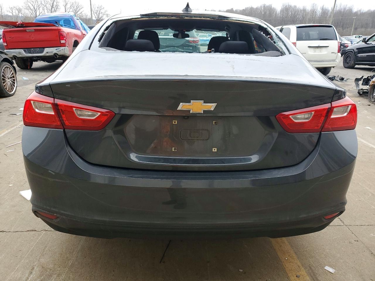 2017 CHEVROLET MALIBU LT photo 6