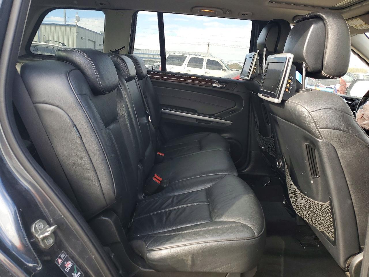 2010 MERCEDES-BENZ GL 550 4MATIC photo 11