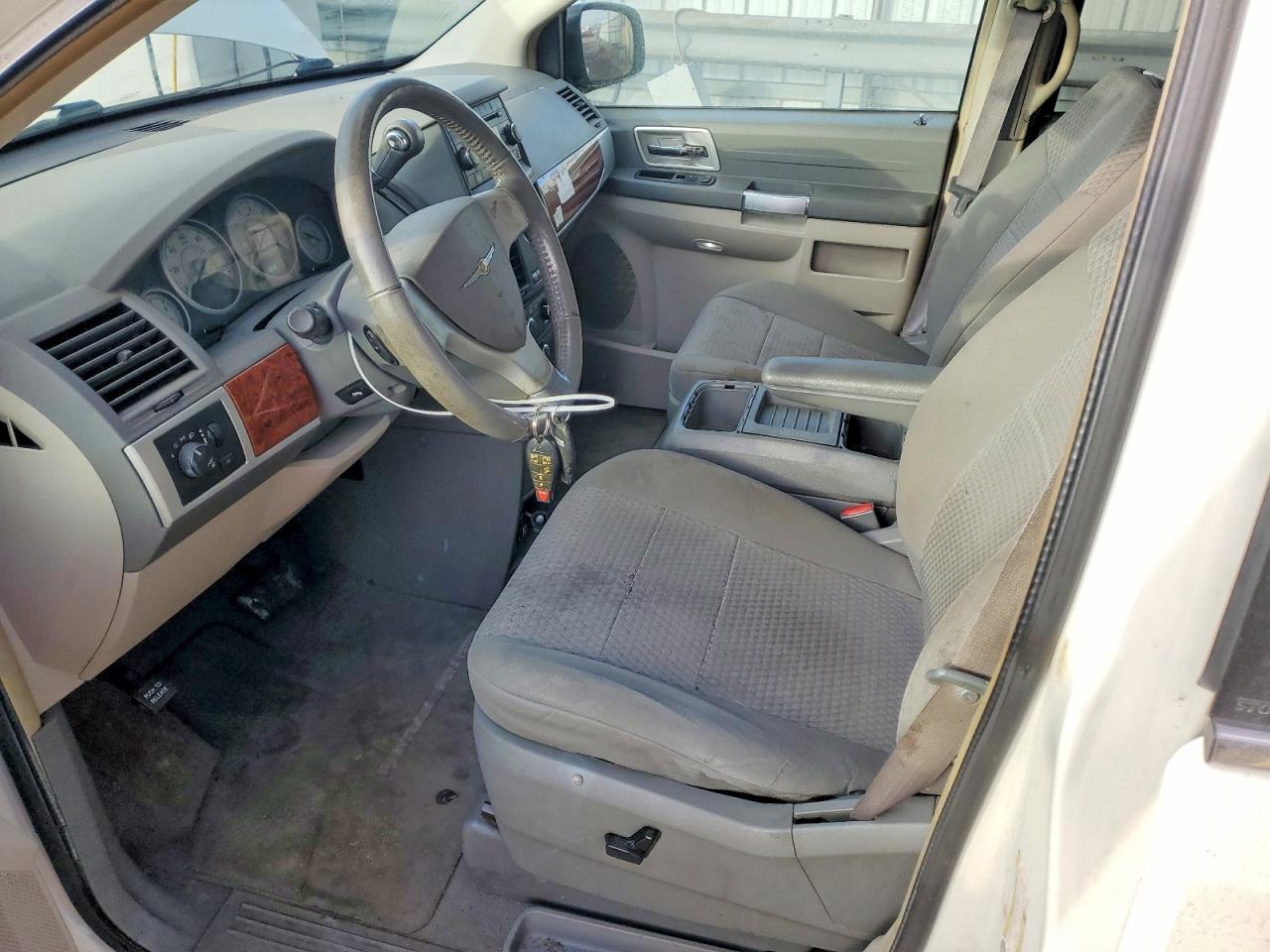 2008 CHRYSLER TOWN & COUNTRY TOURING photo 7