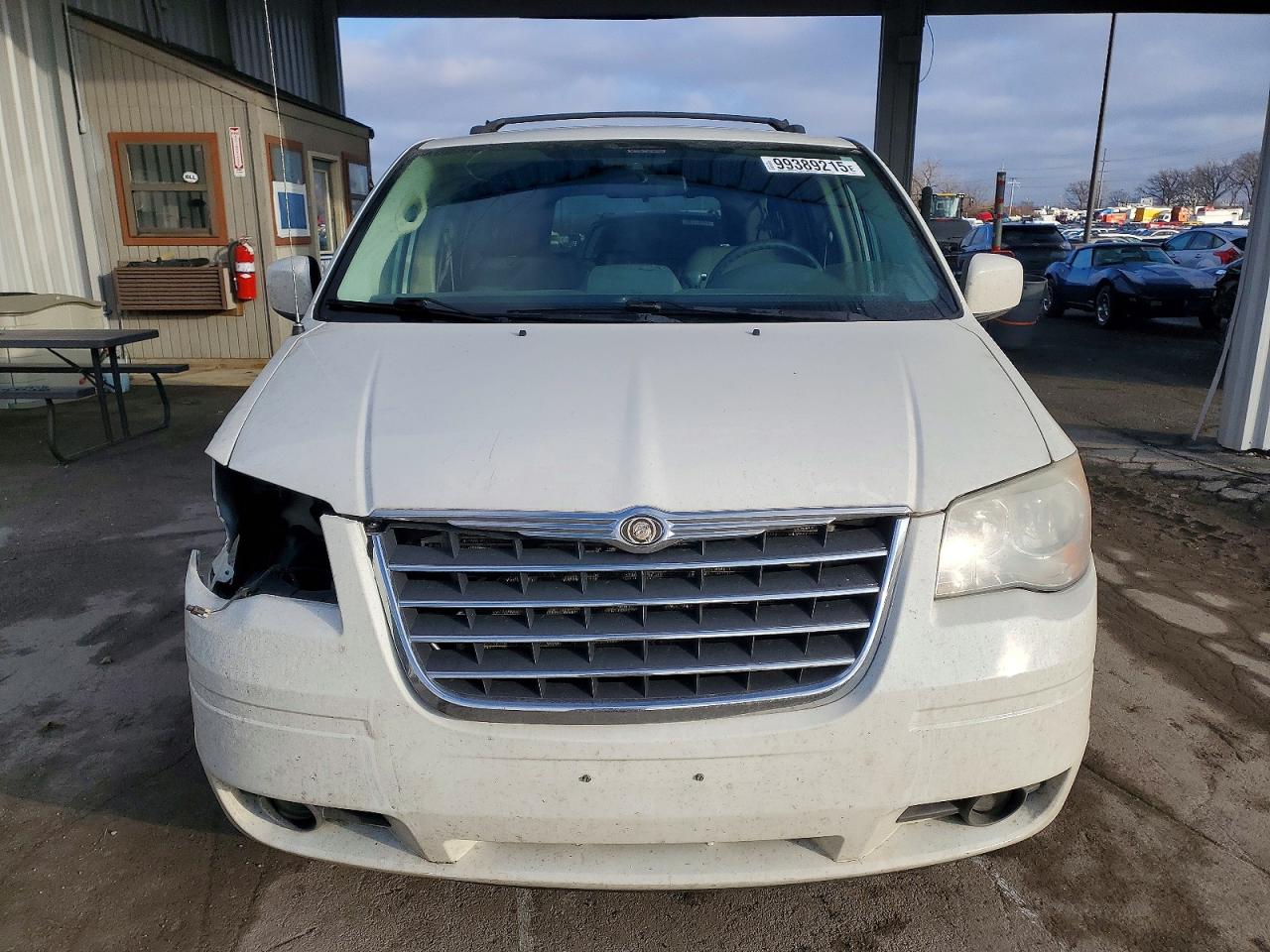 2008 CHRYSLER TOWN & COUNTRY TOURING photo 5