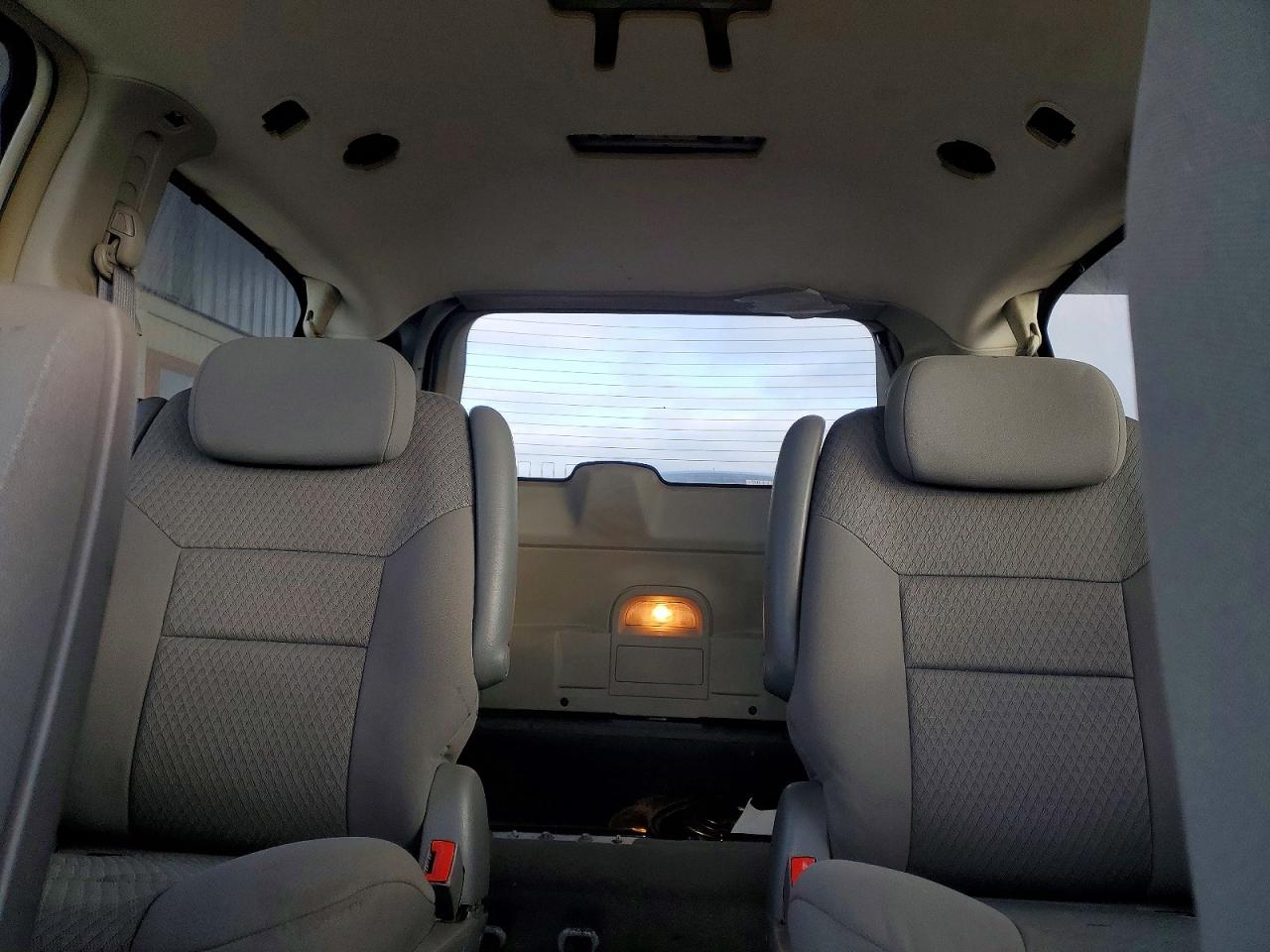 2008 CHRYSLER TOWN & COUNTRY TOURING photo 10