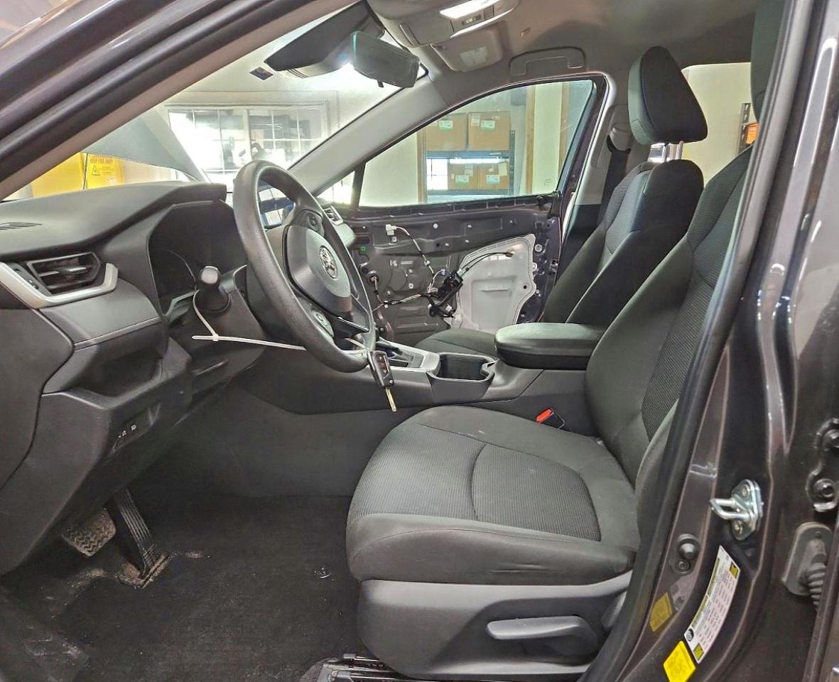 2024 TOYOTA RAV4 LE photo 7