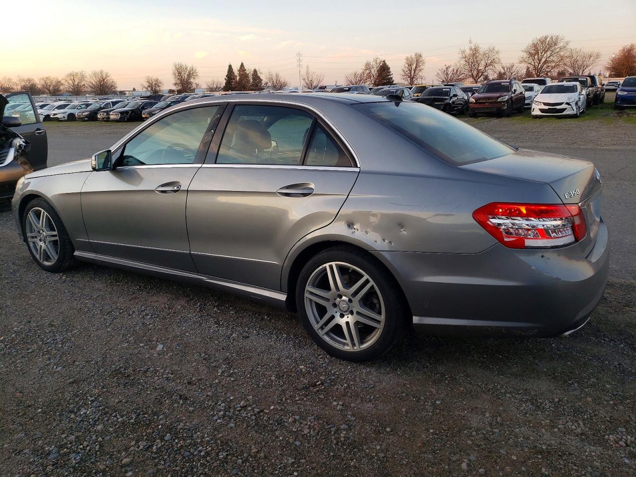 2010 MERCEDES-BENZ E 350 photo 2