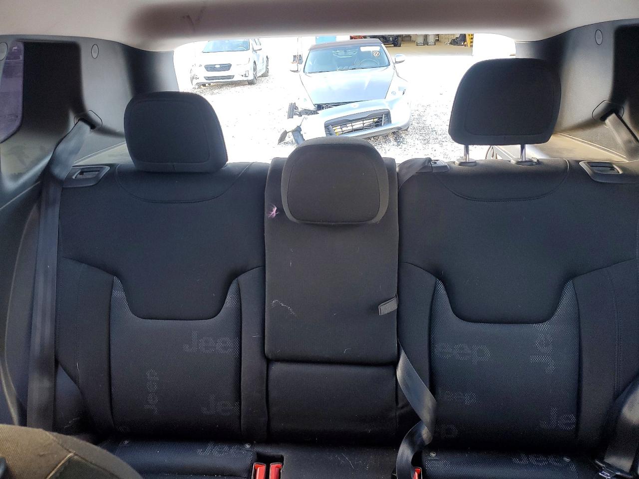 2015 JEEP RENEGADE LATITUDE photo 10