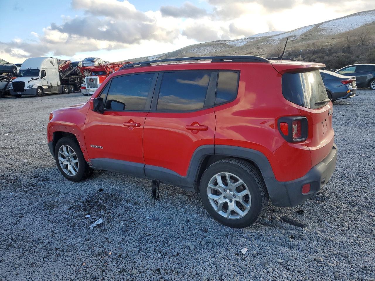2015 JEEP RENEGADE LATITUDE photo 2