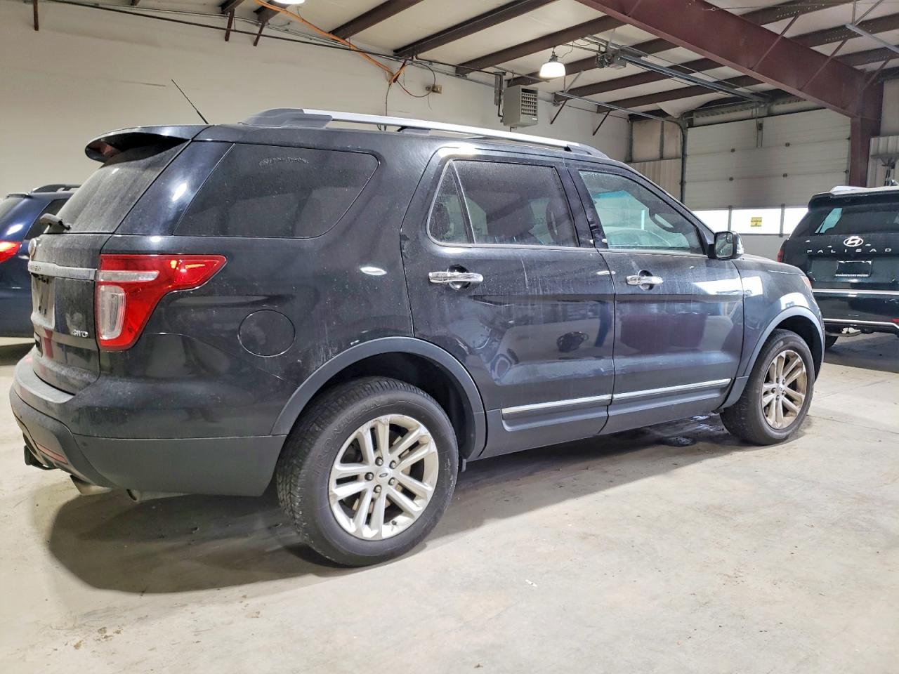 2014 FORD EXPLORER XLT photo 3