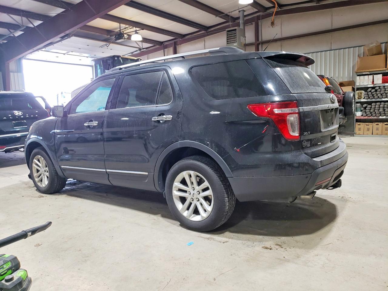 2014 FORD EXPLORER XLT photo 2
