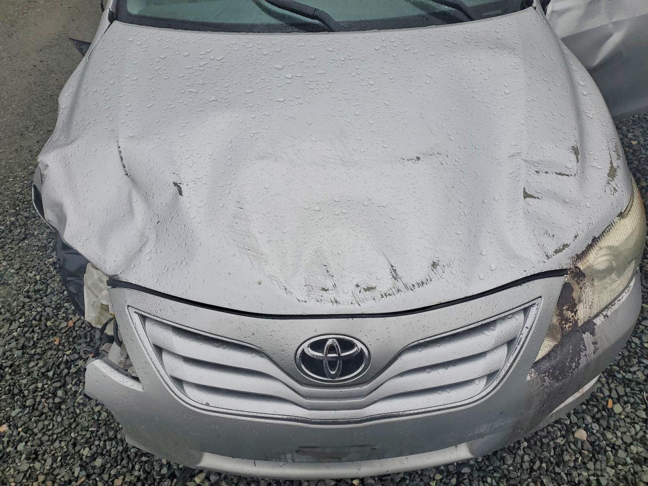 2011 TOYOTA CAMRY BASE photo 11