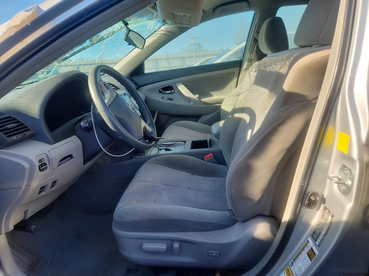 2011 TOYOTA CAMRY BASE photo 7