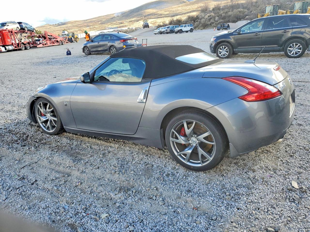 2015 NISSAN 370Z BASE photo 2